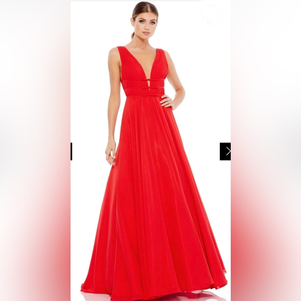 Nwt - Mac Dugal Deep V Neck Ballgown In Red- Size 4